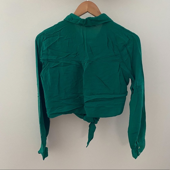 Crop Top Blouse - Picture 3 of 7